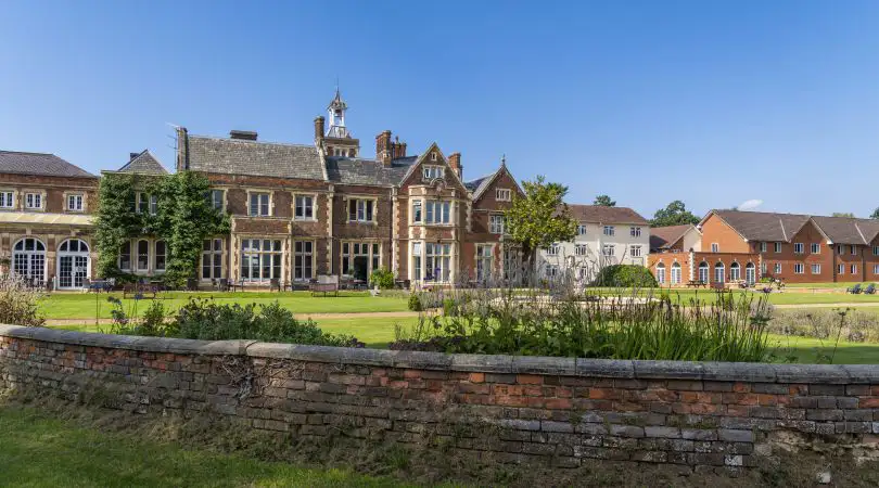 Photo of High Leigh building